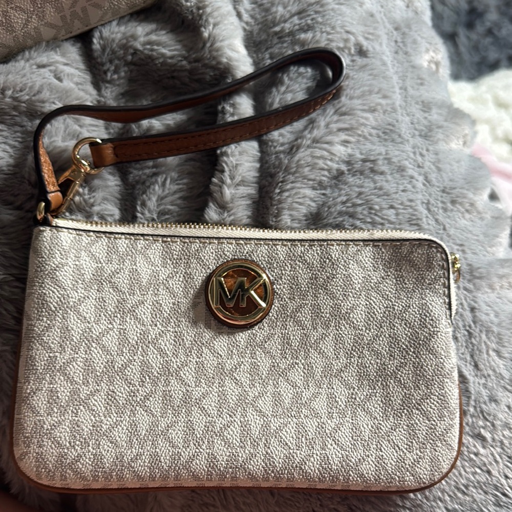 Michael Kors Gray Wristlet
